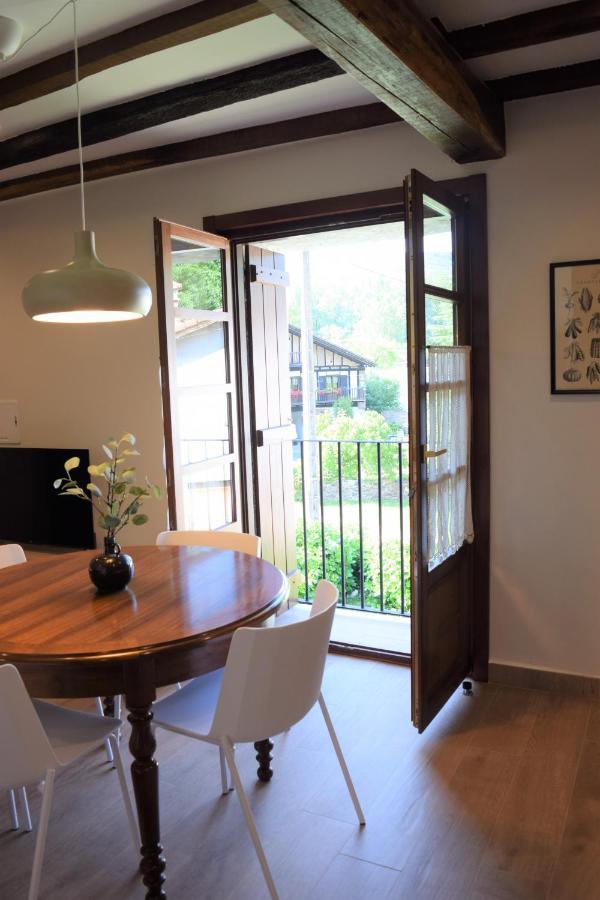 Peritxenea Landa Apartamentuak Лесака Екстериор снимка