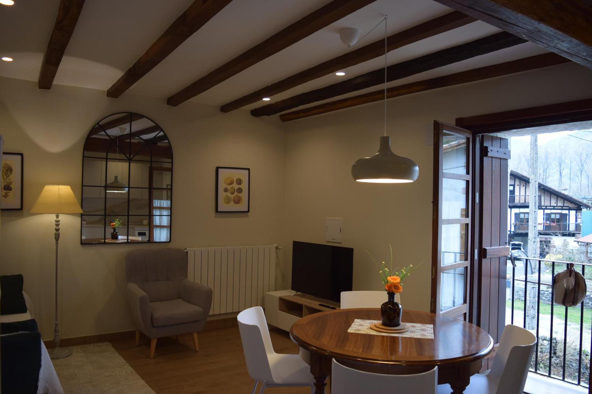 Peritxenea Landa Apartamentuak Лесака Екстериор снимка
